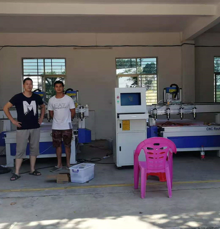 海南兩臺木工雕刻機(jī)