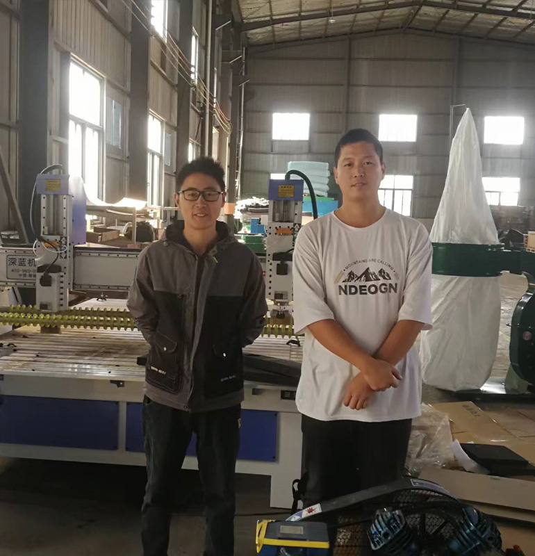 淮安客戶采購1825型獨(dú)立雙頭雕刻機(jī)